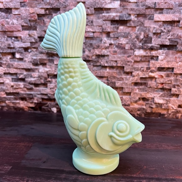 Vintage Avon Koi Fish Bottle Green Jadeite Empty - Picture 2 of 8